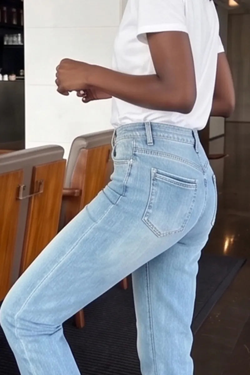 Women's Minimalist Cropped Jeans With Raw Hems