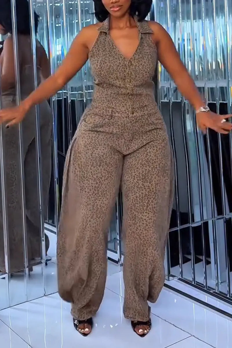 Women with V-neck and Waist Cinching Splice Leopard Print Casual Jumpsuit