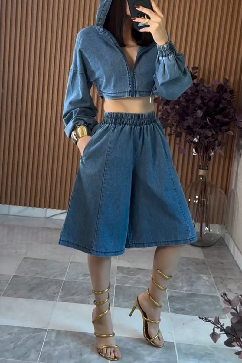 Women's Casual Hooded Denim Jacket or Loose Short Jeans