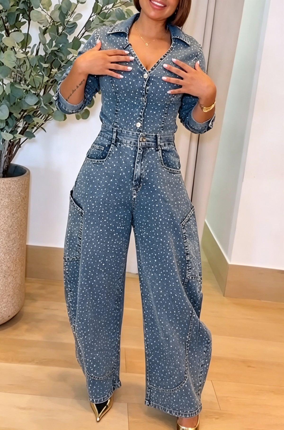 Women's Fashion Rhinestone Decoration V-Neck Denim Jacket or Jeans