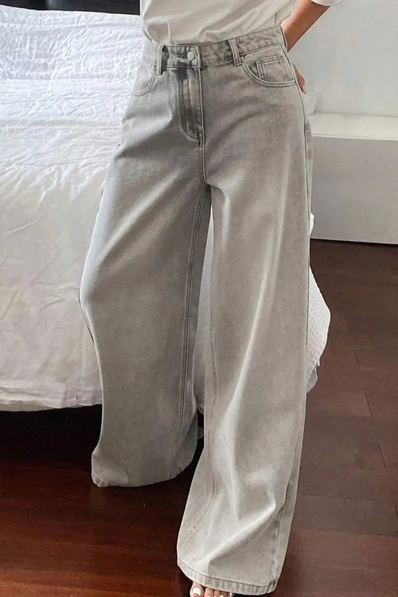 Women's Flattering Straight Cut Jeans