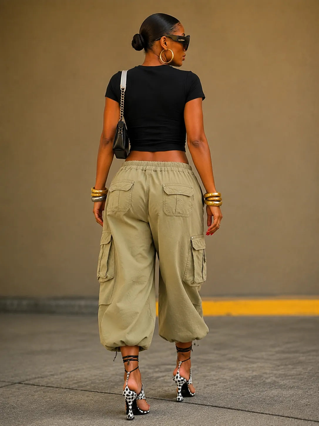 Women's Multi-Pocket Capri Cargo Pants