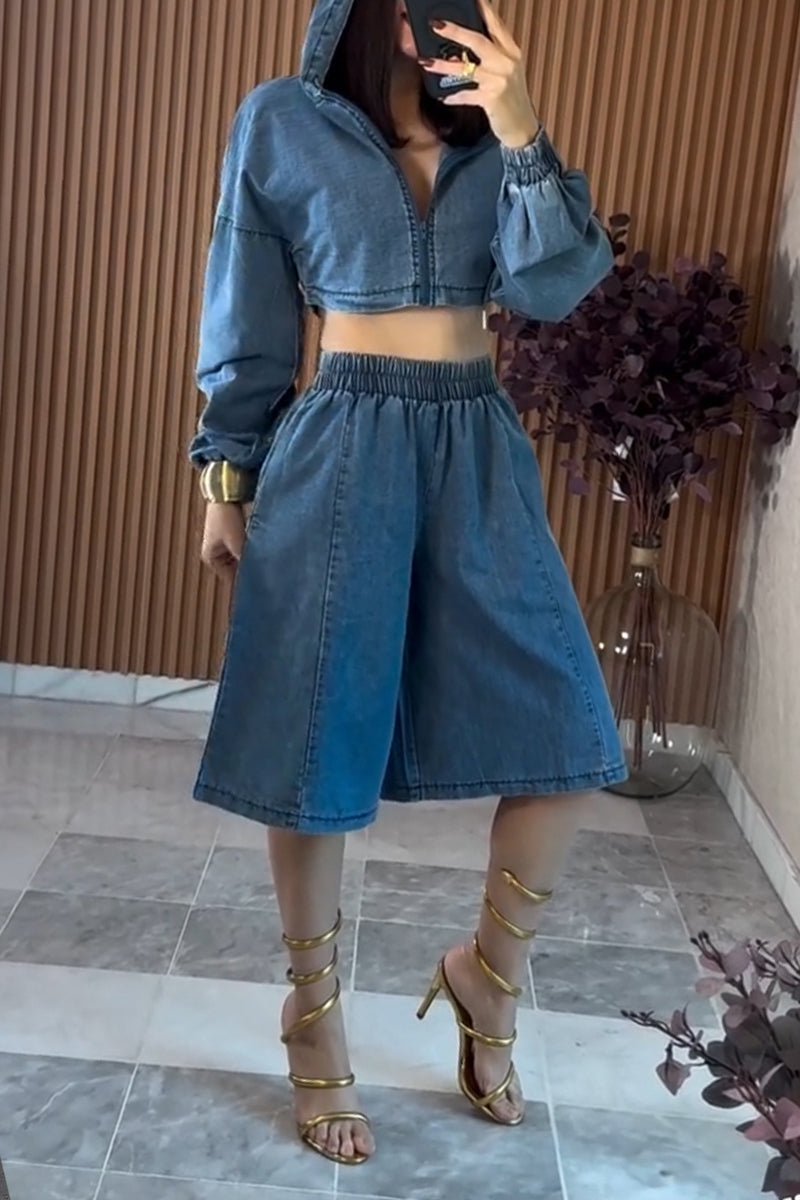 Women's Casual Hooded Denim Jacket or Loose Short Jeans