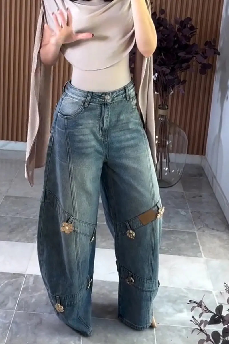 Women's Fashion Patchwork Rhinestone Decor Curved-Cut Jeans