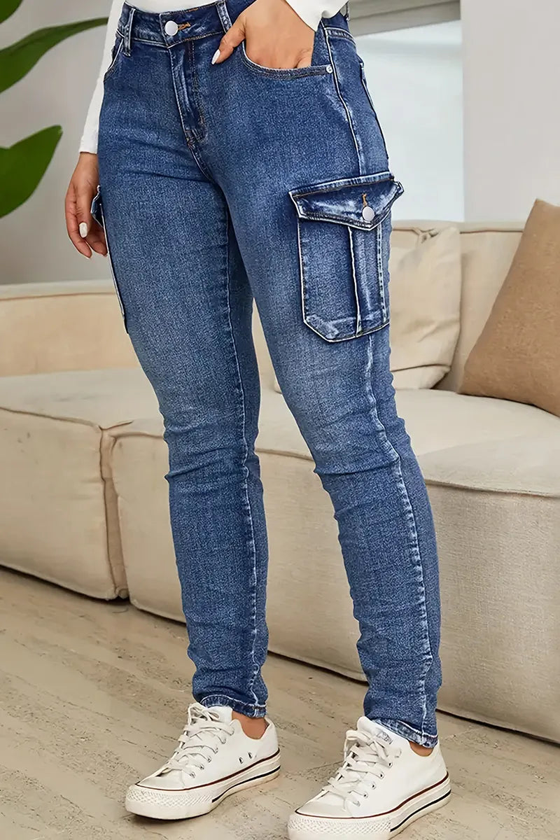 Stylish Women's Distressed Low-Rise Skinny Jeans with Side Pockets