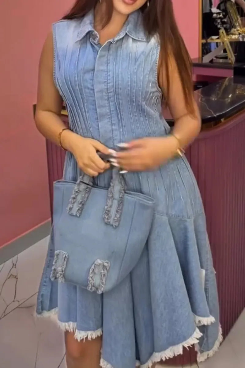 Women Light Blue Sleeveless Collar Vertical Pleat Frayed Hem Denim Midi Dress
