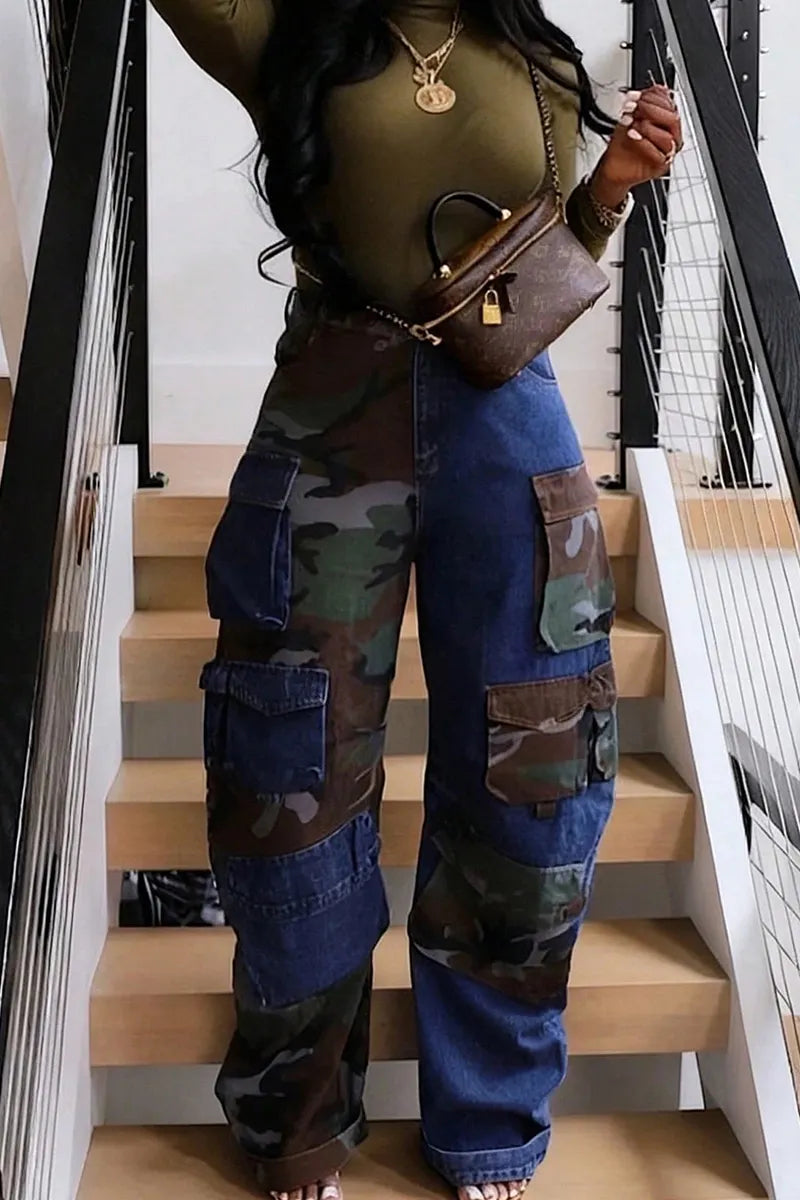 Women's Casual Paneled Multi-Pocket Wide Leg Cargo Jeans