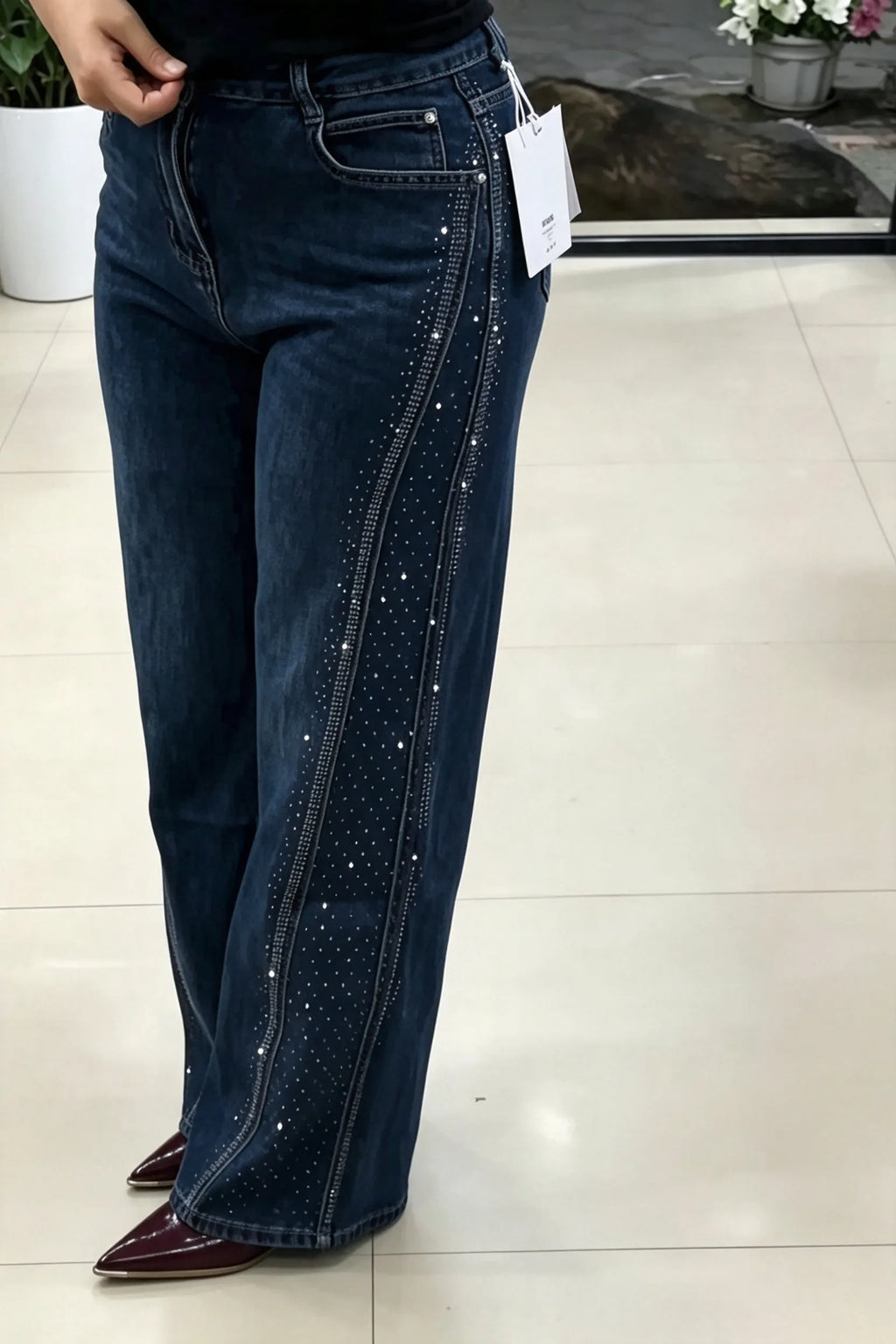Women's Casual Side Shiny Rhinestone Decoration Jeans
