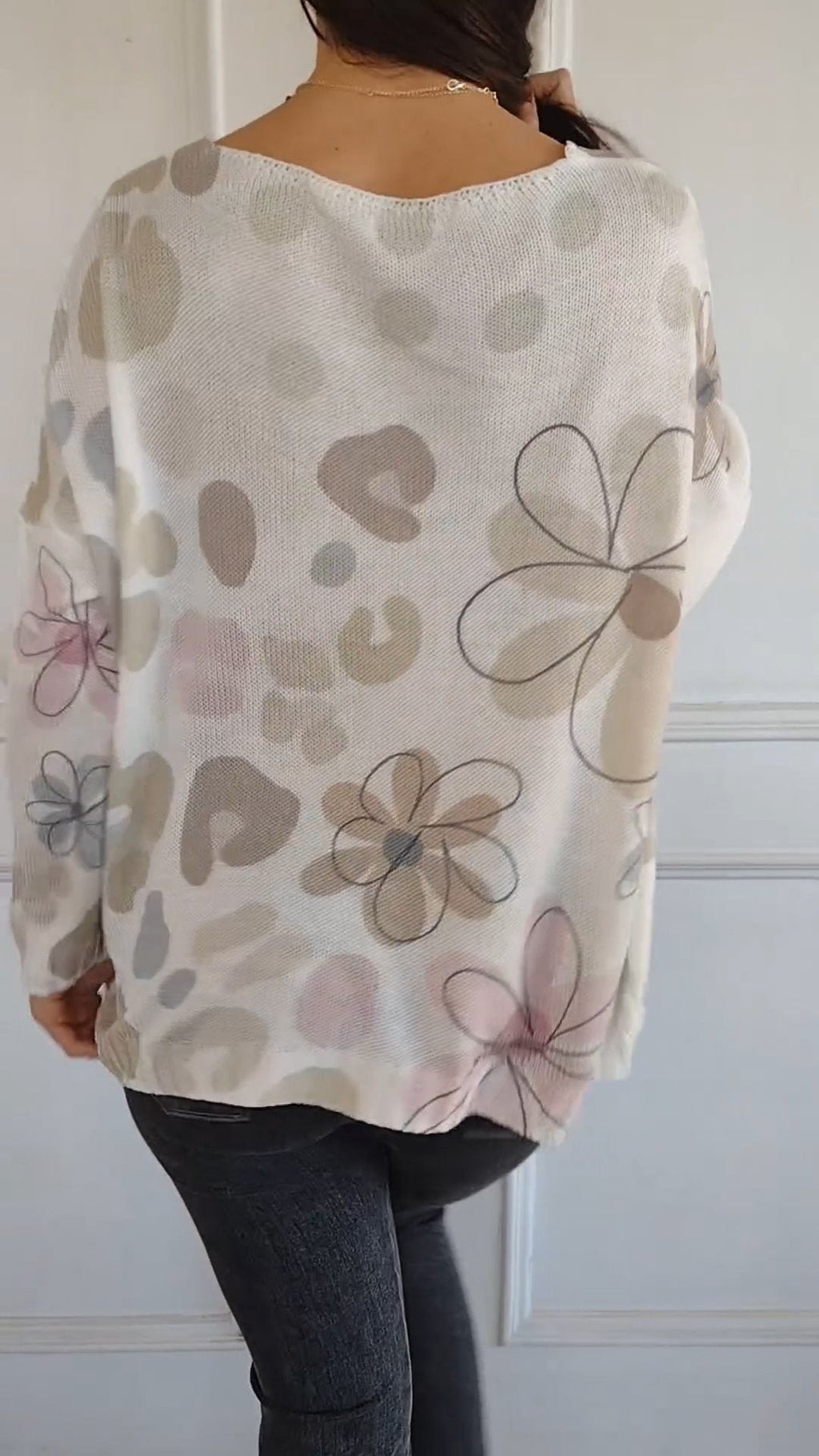 Women's V-neck Long-sleeved Gold-stamped Casual Top