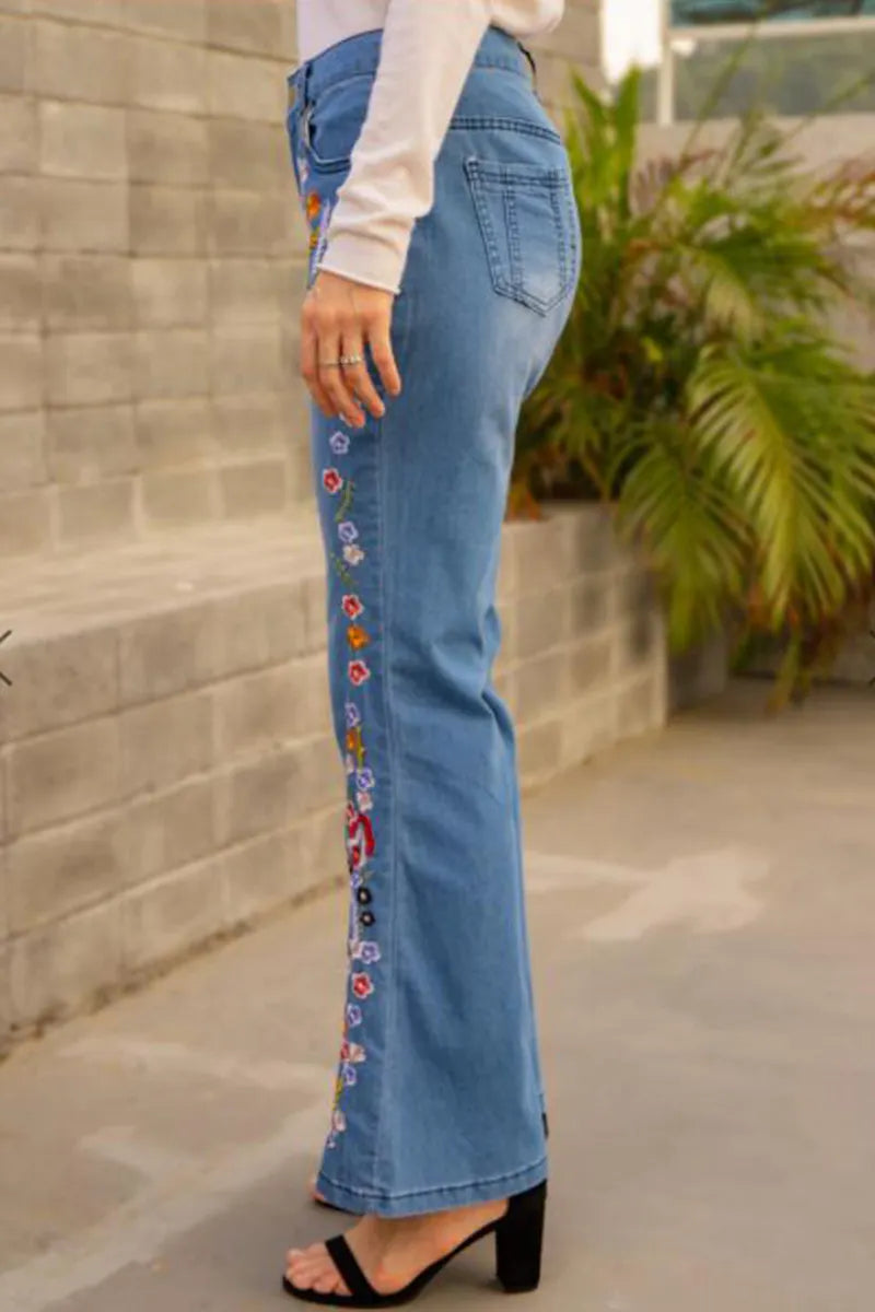 Women's Statement Floral Embroidered Flare Jeans