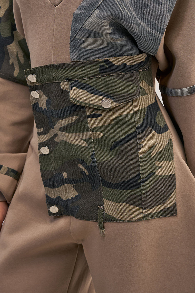 Women's Fashion V-Neck Curved Hem Camo Patchwork Jumpsuit