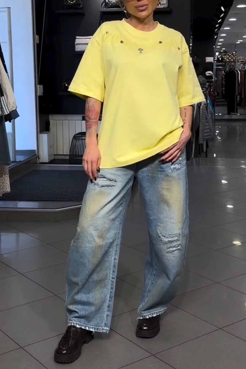 Women Round Neck T-shirt or Retro Scratch Wide Leg Jeans