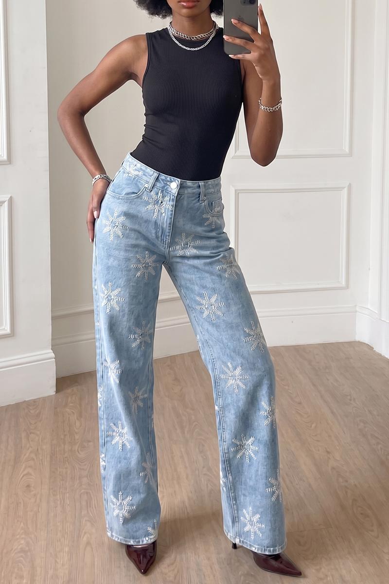 Women's High Waisted Snowflake Embroidered Jeans Light Wash Loose Straight Leg Denim Pants