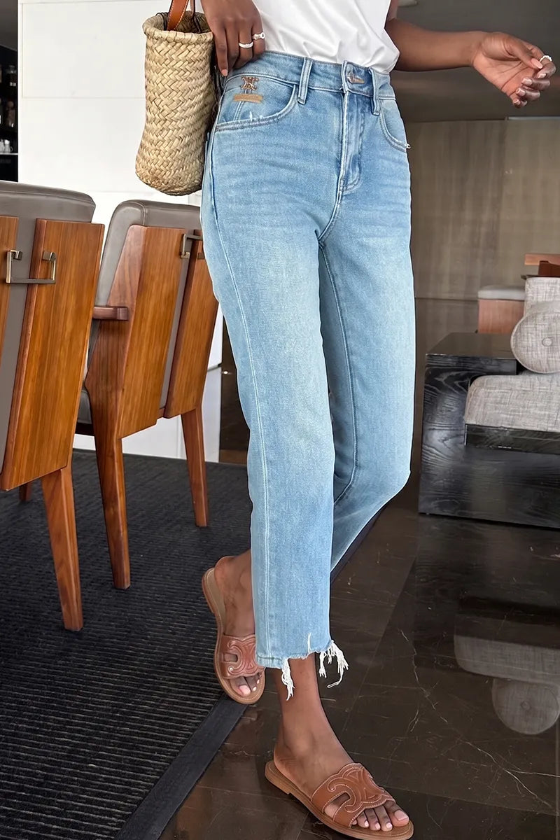 Women's Minimalist Cropped Jeans With Raw Hems