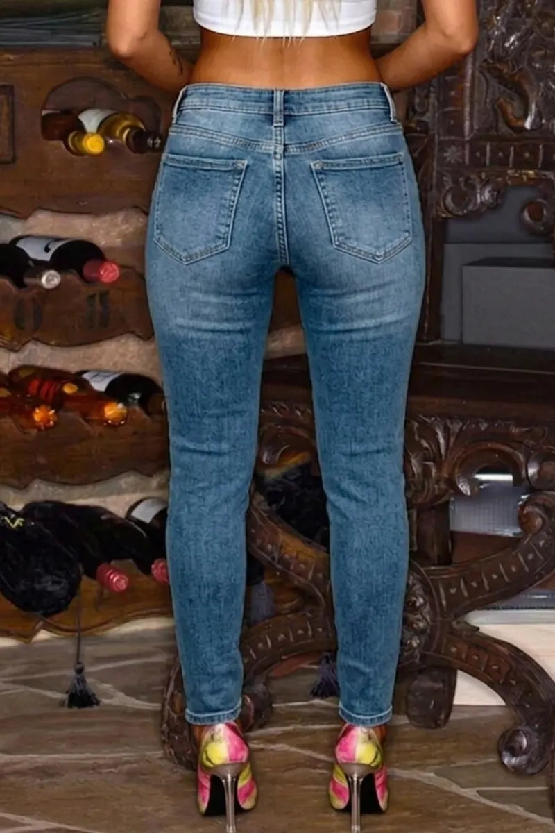 Women's Casual Skinny Jeans With Chain Design