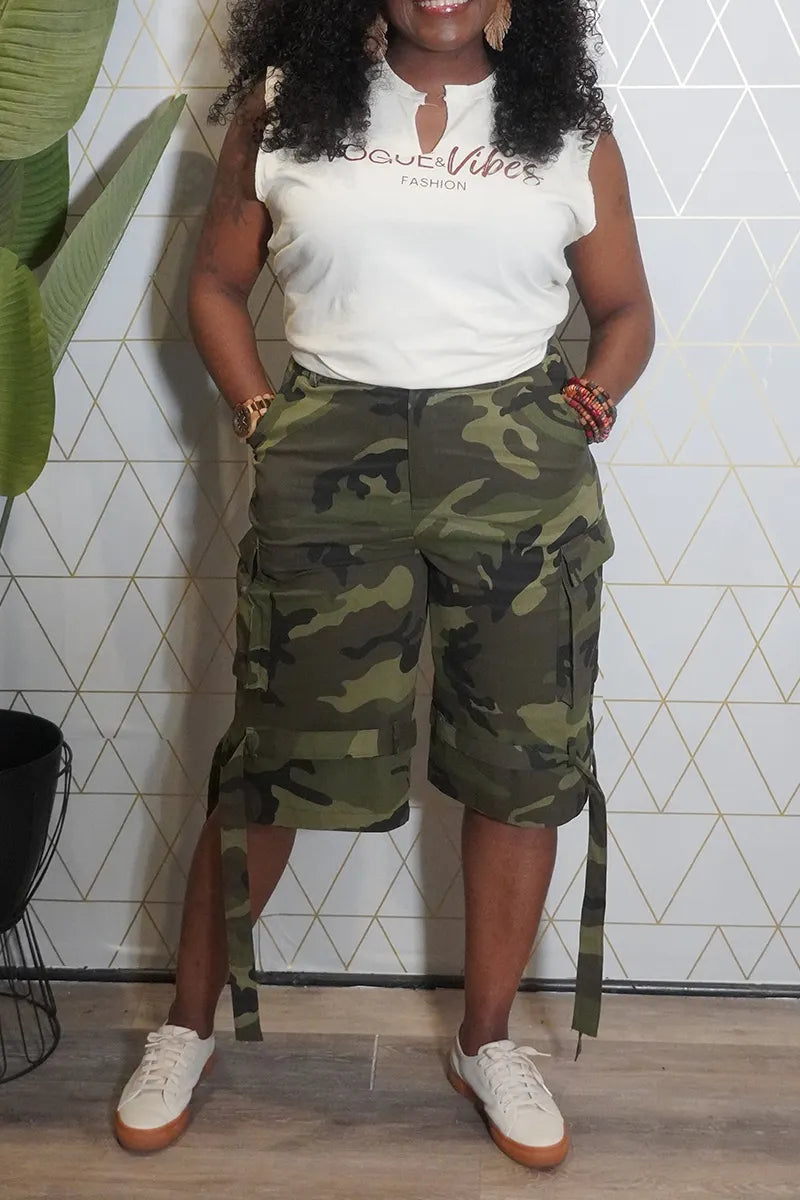 Women High Waist Camo Knee Length Cargo Shorts Multi Pocket Strapped Hem Utility Shorts