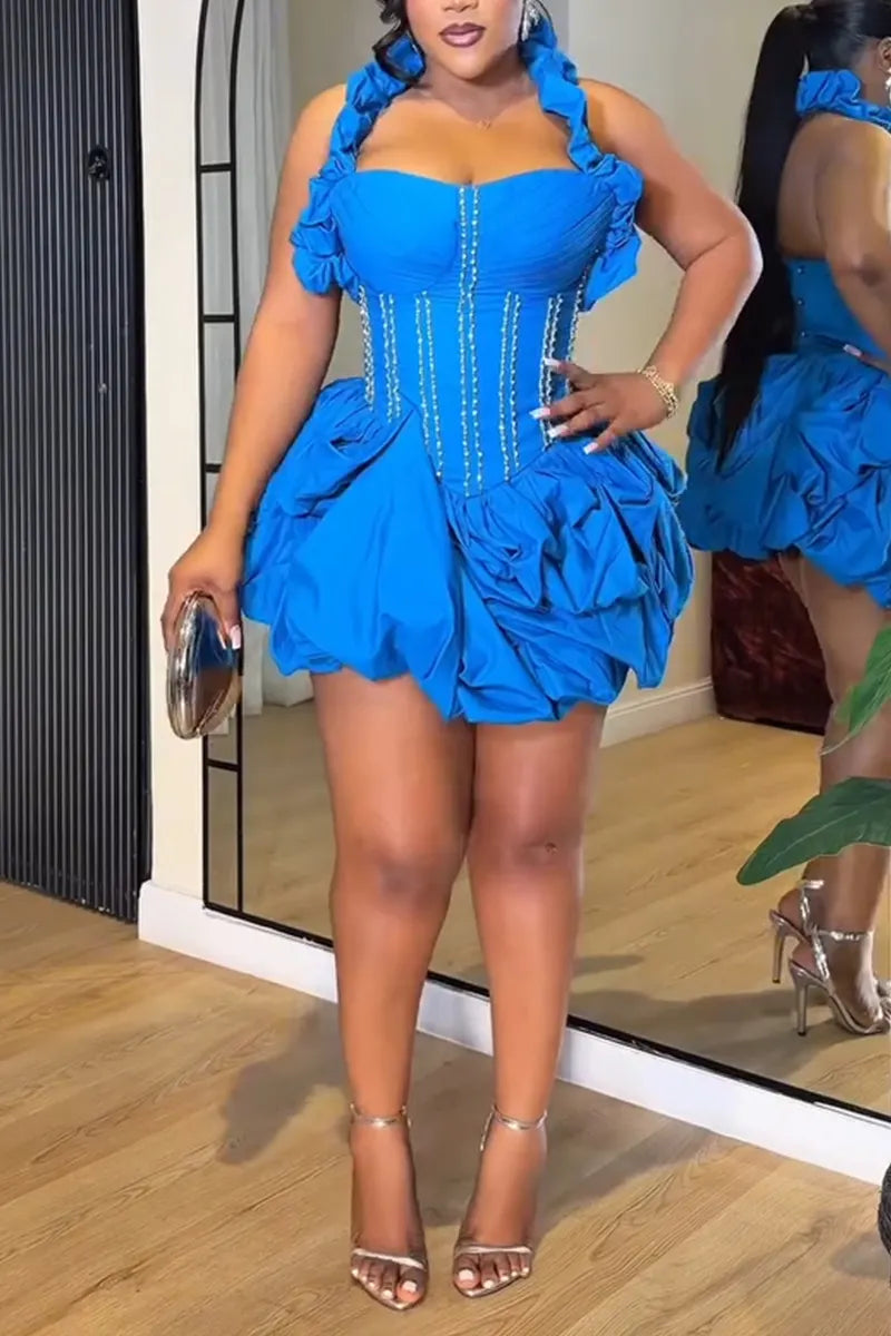 Women Neck and Waist Hanging Elegant and Sexy Banquet Party Style Dress