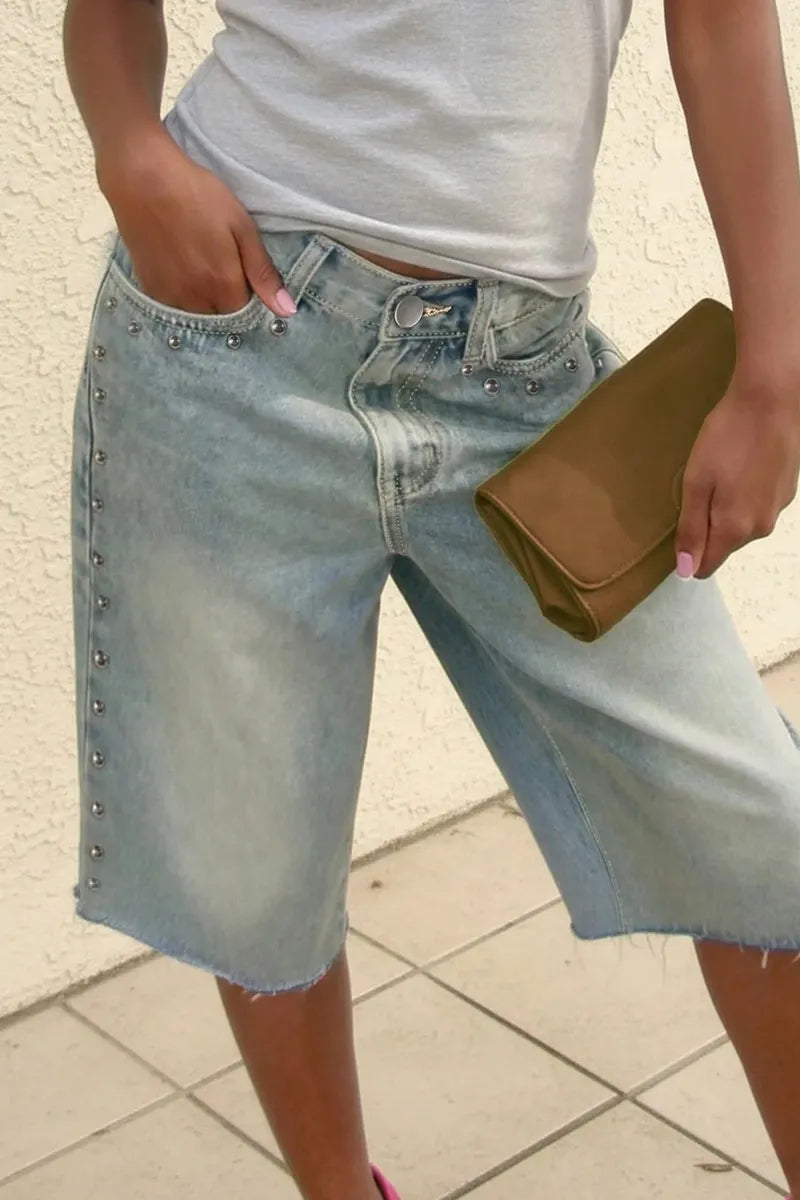 Ladies' Non Stretch Straight Tube Light Wash Bermuda Denim Shorts With Bead Detailing And Pocket Design