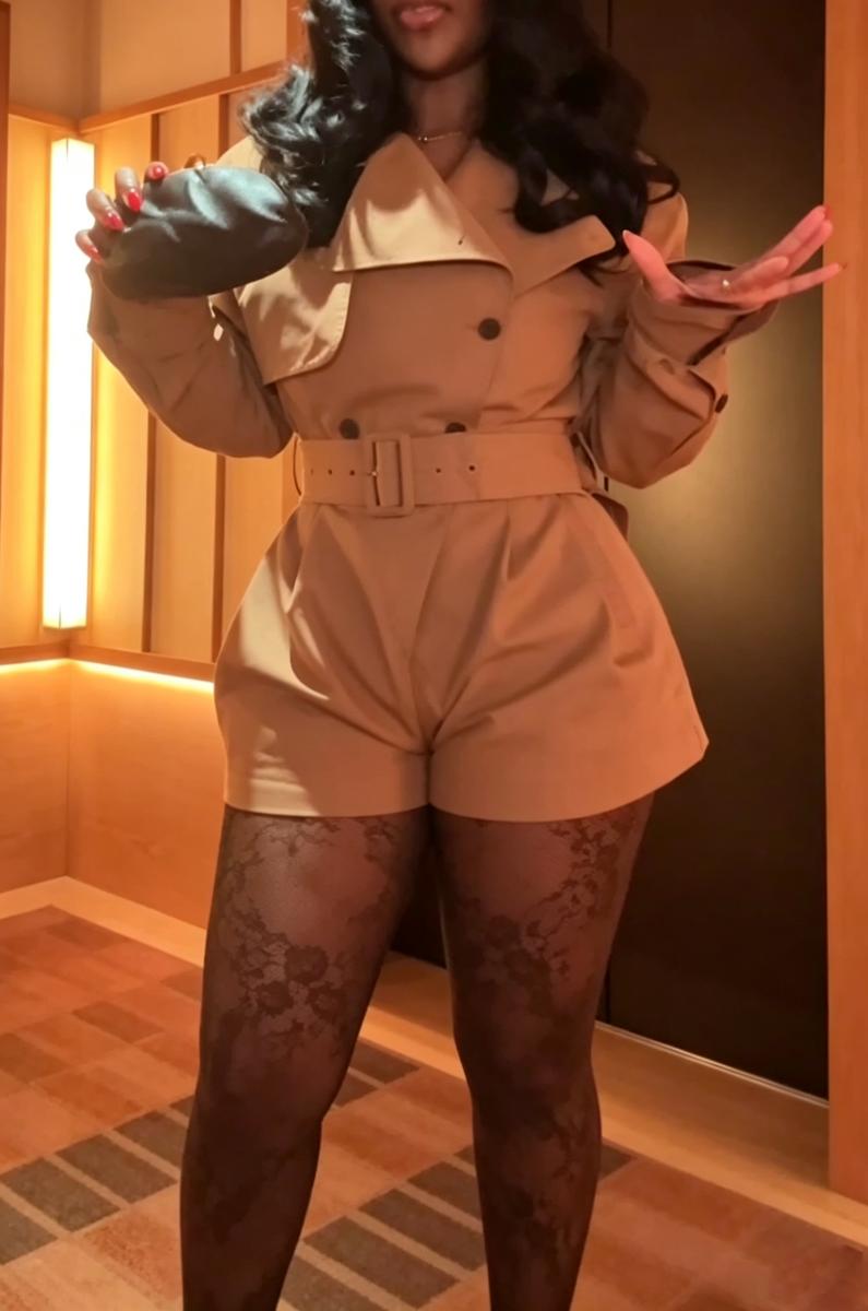 Women's Collar and Waist Cinching Casual Short Jumpsuit