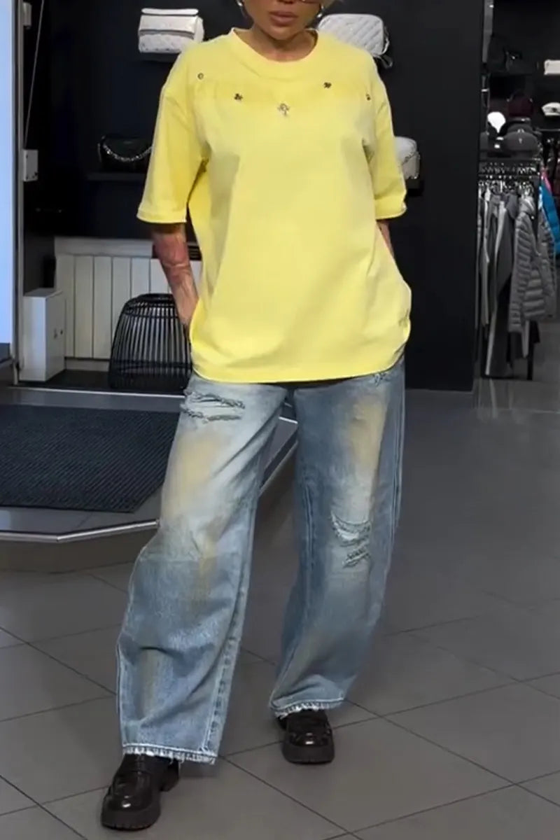 Women Round Neck T-shirt or Retro Scratch Wide Leg Jeans
