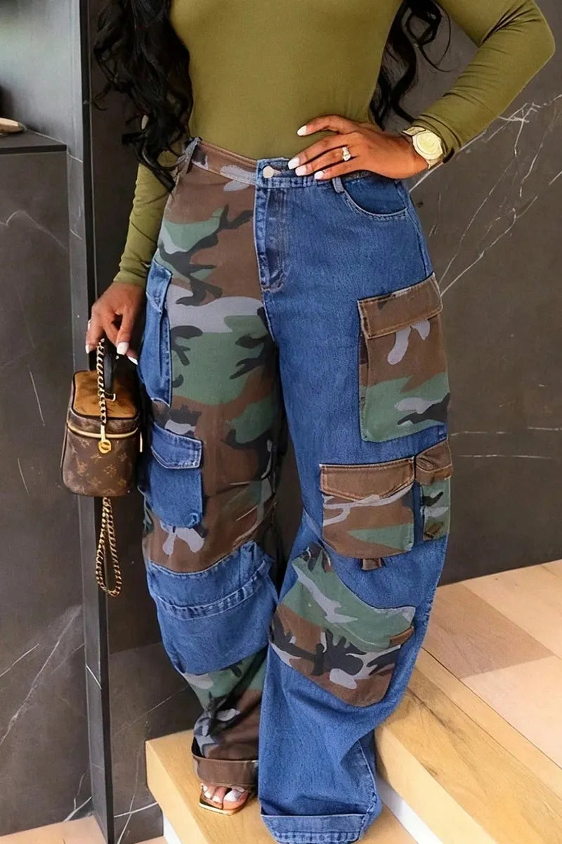 Women's Casual Paneled Multi-Pocket Wide Leg Cargo Jeans