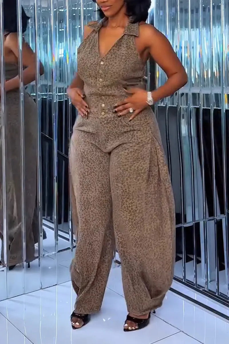 Women with V-neck and Waist Cinching Splice Leopard Print Casual Jumpsuit
