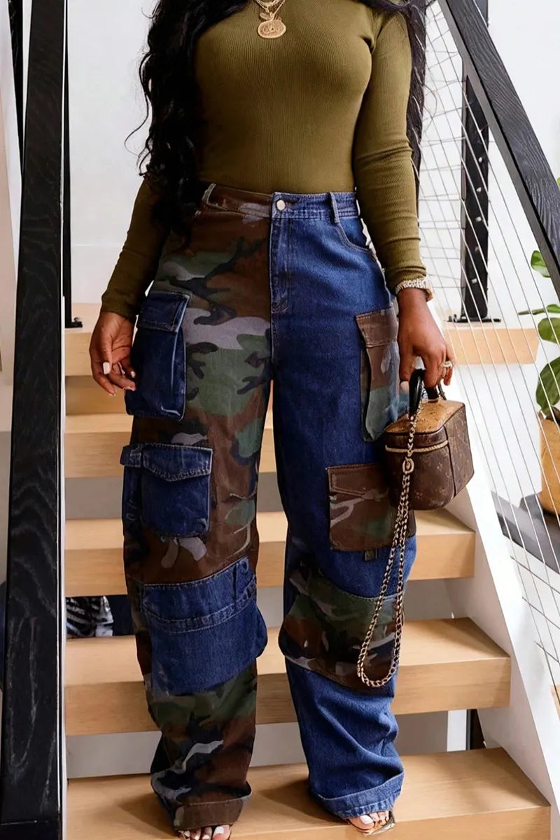 Women's Casual Paneled Multi-Pocket Wide Leg Cargo Jeans