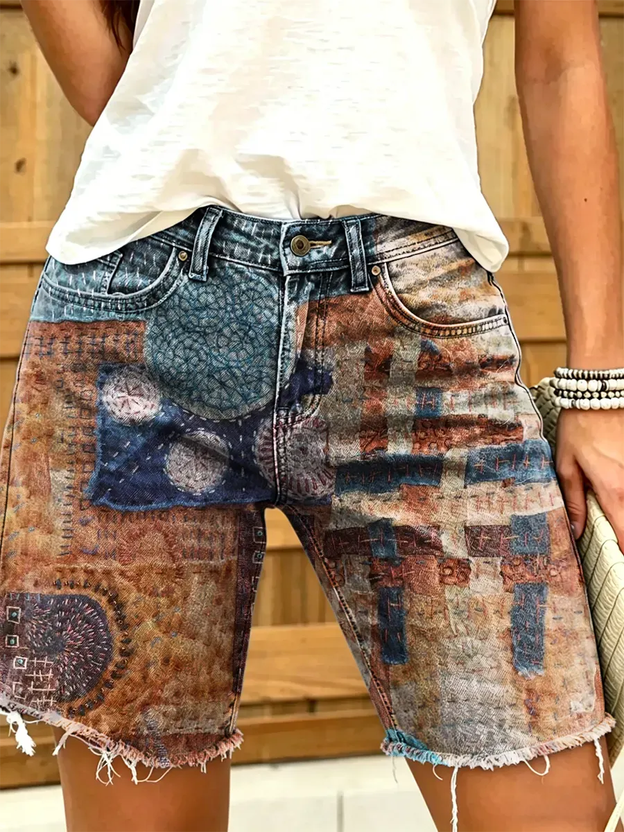 Women's Artistic-print Denim Shorts With Seam-detail Design