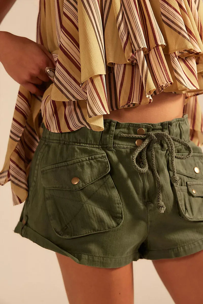Women's Elastic Waist Drawstring Multi Cargo Pocket Cuffed Hem Casual Military Green Utility Shorts